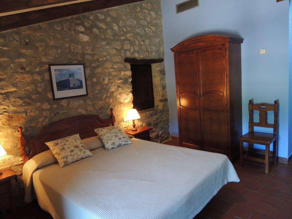 Hostal De La Rovira Oix Εξωτερικό φωτογραφία