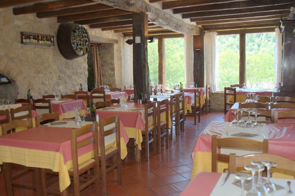 Hostal De La Rovira Oix Εξωτερικό φωτογραφία
