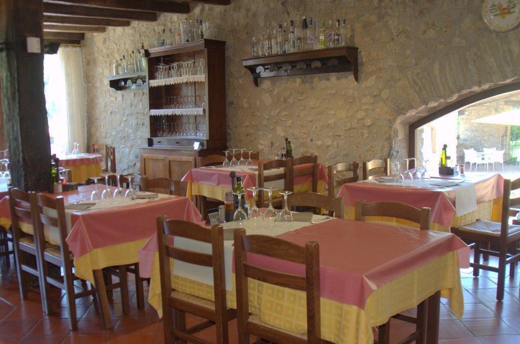 Hostal De La Rovira Oix Εξωτερικό φωτογραφία