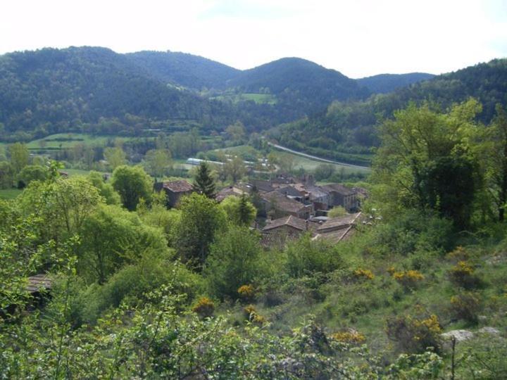 Hostal De La Rovira Oix Εξωτερικό φωτογραφία